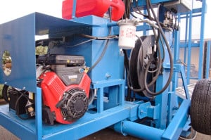 Our self contained power unit allows the customer to oppertate the palletizer without a tractor connected at all times. If a problem should arrise the power unit can be disconnetcted in a few minutes and replaced by a tractor to keep production moving. We understand down time is a killer!!